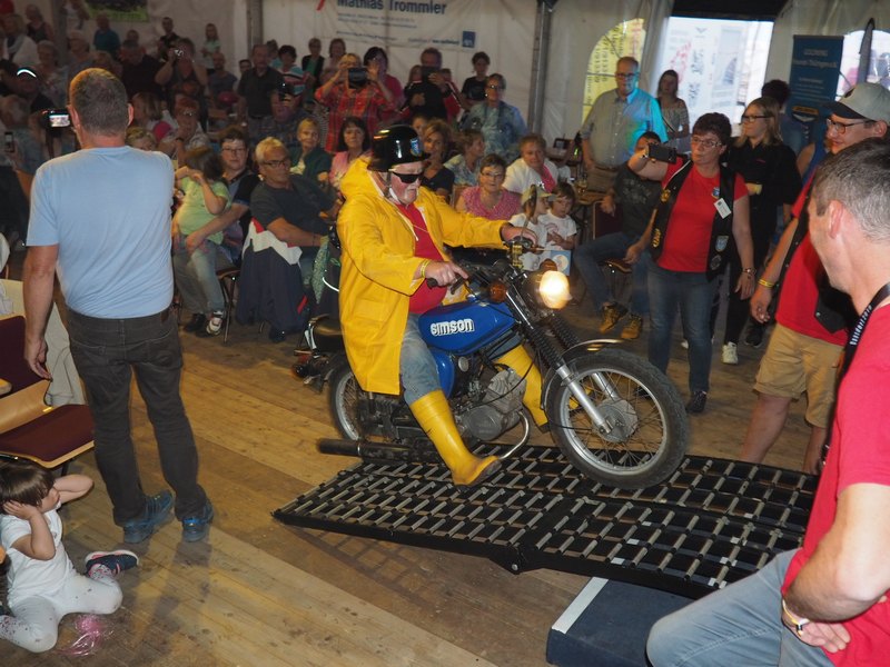 OI000133.JPG
